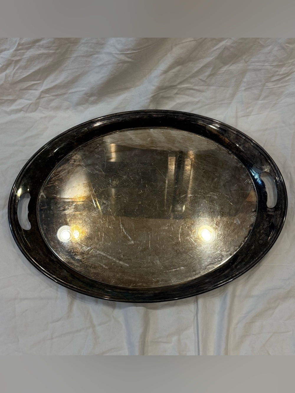 Classic Oval Metal Serving Tray in Silver Vintage Lunt Silversmiths Silverplate